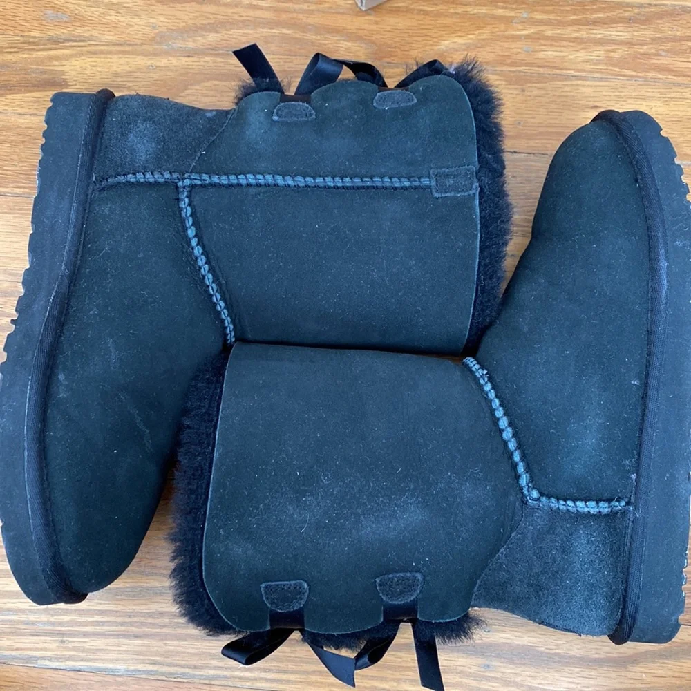 Black Bailey Bow Ugg Boots Medium Height - Worn - Picture 3 of 8